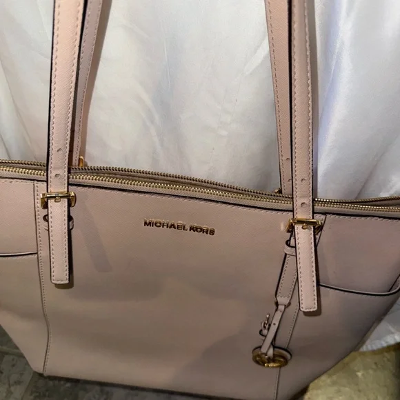 Michael Kors Charlotte Large Saffiano Leather Top-Zip Tote